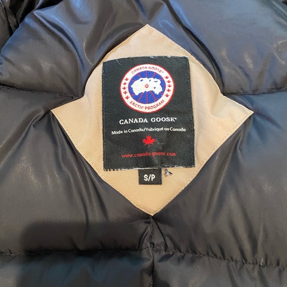 Canada Goose used Expedition Parka Heritage (unisex) size small - Picture 12 of 16